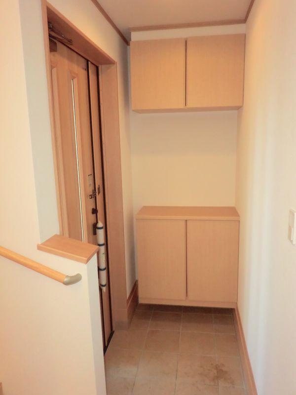 Entrance. Entrance -1