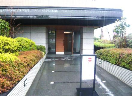 Entrance. Common areas