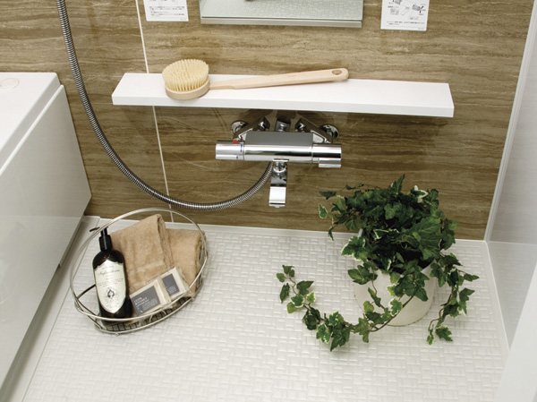 Bathing-wash room.  [Pica Slim counter to take] So easily it can be removed, This is very useful counter to the time of the cleaning.