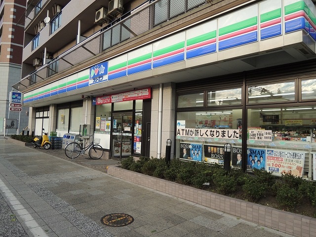 Convenience store. Three F Kawasaki Minamicho store up (convenience store) 132m