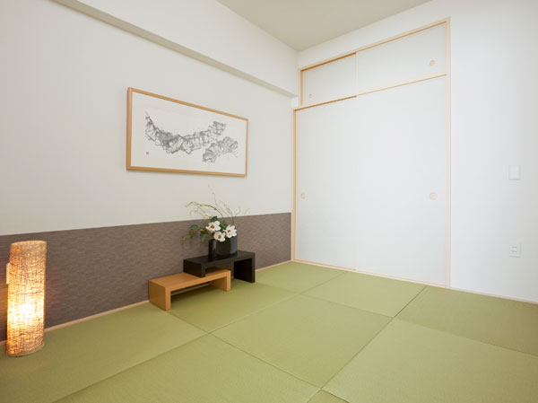 Interior.  [Japanese-style room] Japanese-style room, which can also be used as a place to greet guests. (model room ・ C1g type. Sale settled)