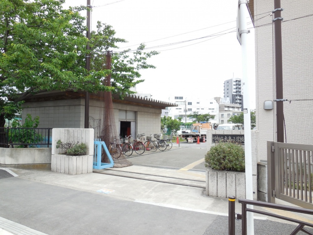 Primary school. 56m until the Municipal Oshima Elementary School (elementary school)