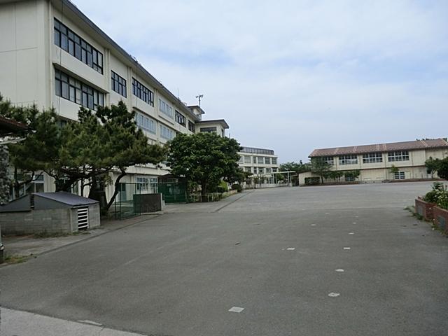 Primary school. 493m to the Kawasaki Municipal Yotsuya Elementary School