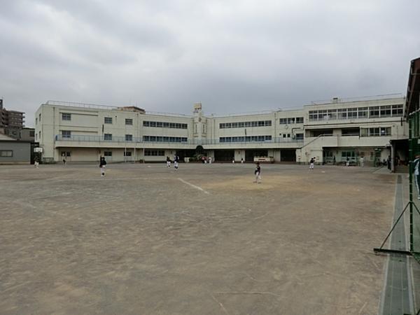 Primary school. 230m to Oshima Elementary School