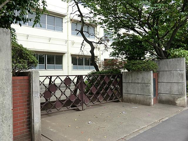 Primary school. Kawasaki City Kawanakajima to elementary school 350m