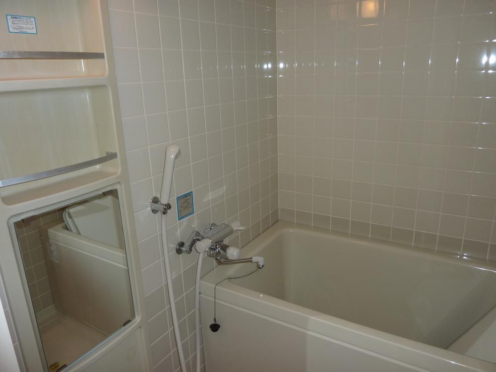 Bathroom. Unit bus with a bathroom dryer.