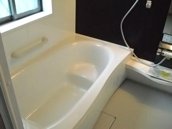 Bathroom. 1 Building bathroom (2013 September shooting)