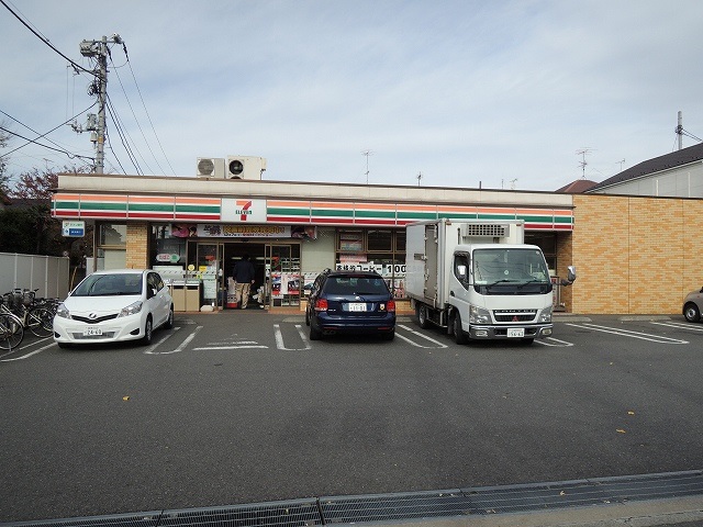 Convenience store. Seven-Eleven Kawasaki Kawanakajima 2-chome up (convenience store) 338m