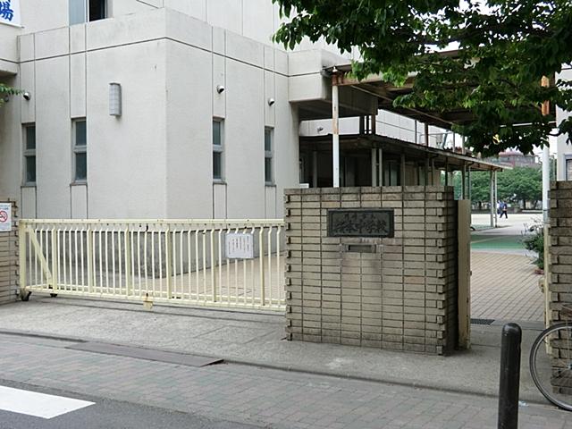 Junior high school. 240m to the Kawasaki Municipal Sakuramoto junior high school