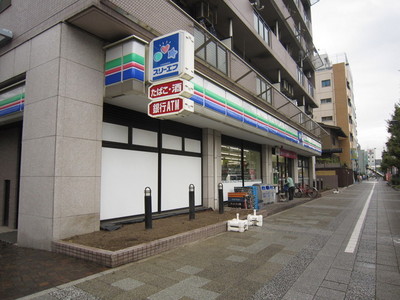 Convenience store. Three F Kawasaki Minamicho store up (convenience store) 180m