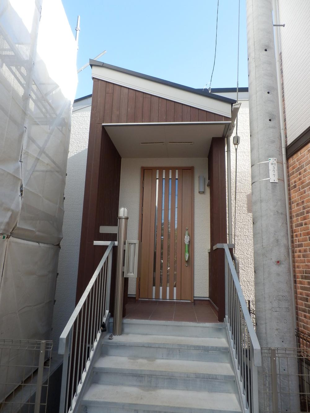 Same specifications photos (appearance). Entrance The company specification example