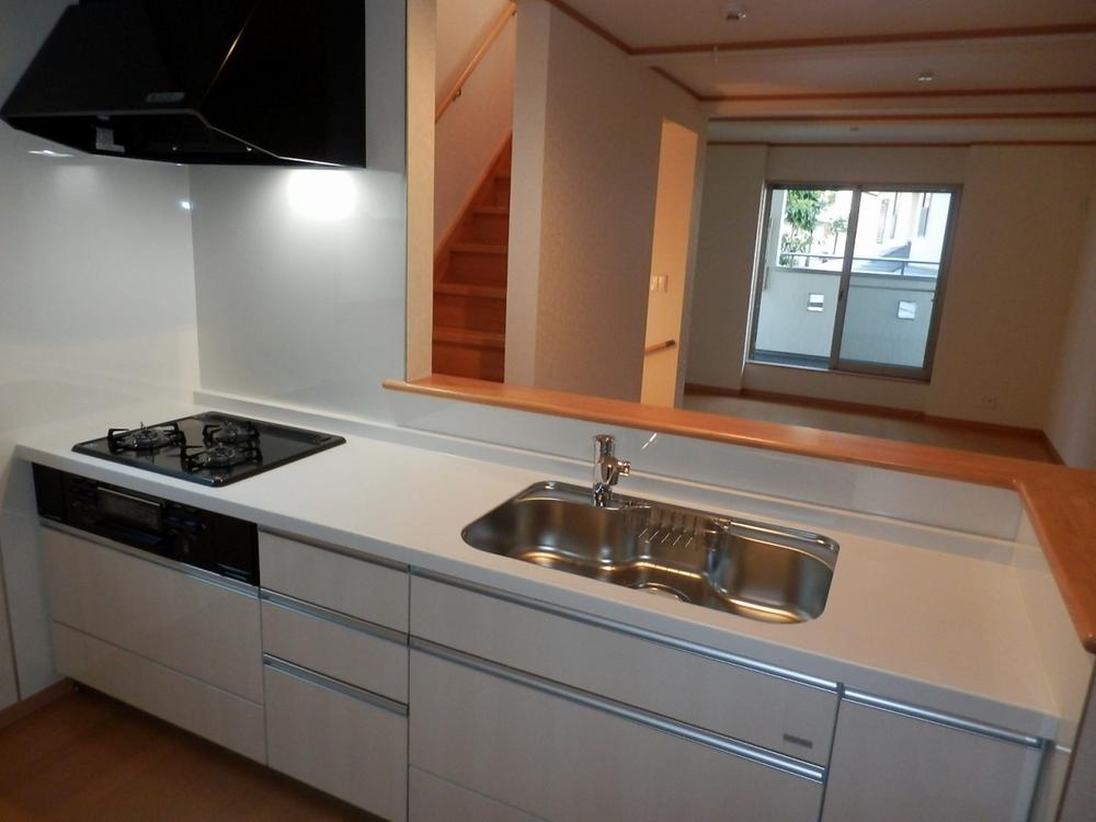 Same specifications photo (kitchen). kitchen The company specification example 3 Building Kitchen 4.7 Pledge spacious