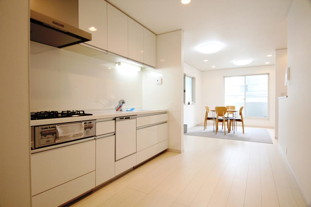 Same specifications photos (living)