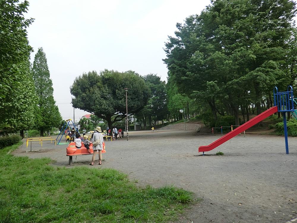 park. 250m until Arima oak park