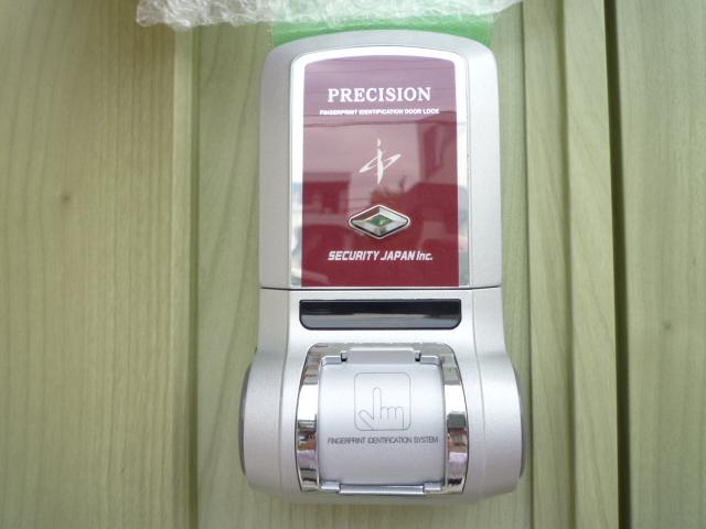 Same specifications photos (appearance). Entrance is standard equipped with the latest fingerprint authentication key