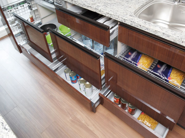 Kitchen. System kitchen storage that once you meet your needs