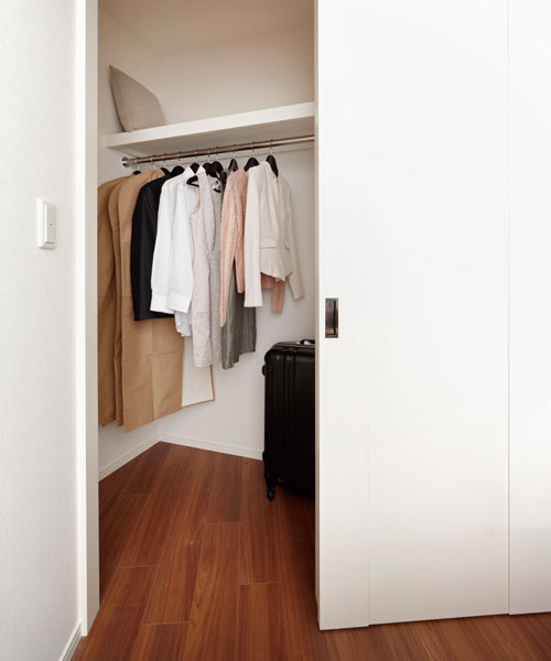 Receipt.  [Set up a walk-in closet in the entire mansion] (Model Room F2 type)