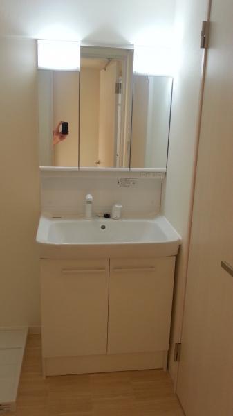 Wash basin, toilet