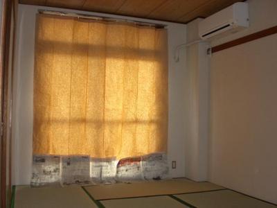 Living and room. Soothing Japanese-style room, It is also ideal for raising children