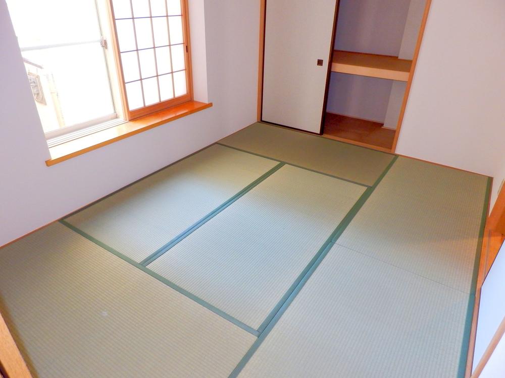 Non-living room. Easy-to-use Japanese-style