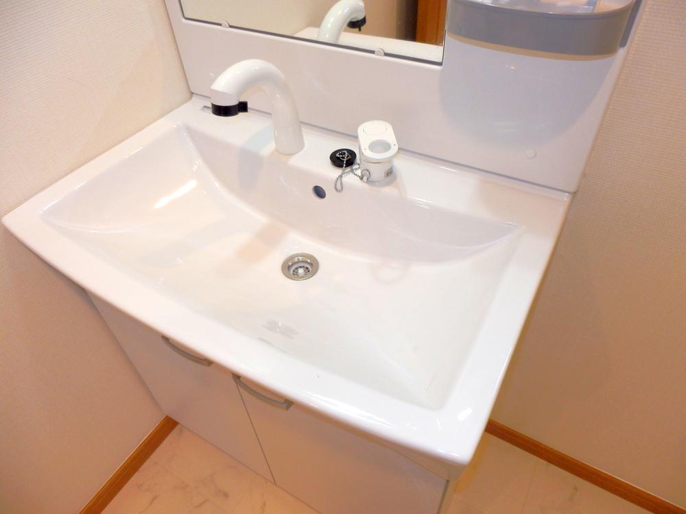 Wash basin, toilet. Bathroom vanity, It was replaced