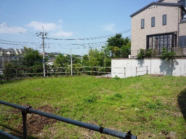 Local land photo. The spacious grounds of the 81.5 square meters.