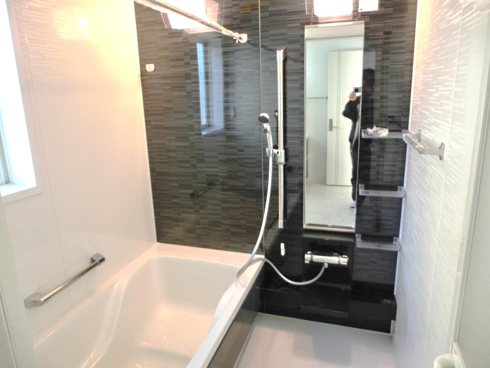 Same specifications photo (bathroom). Same specifications (bathroom)