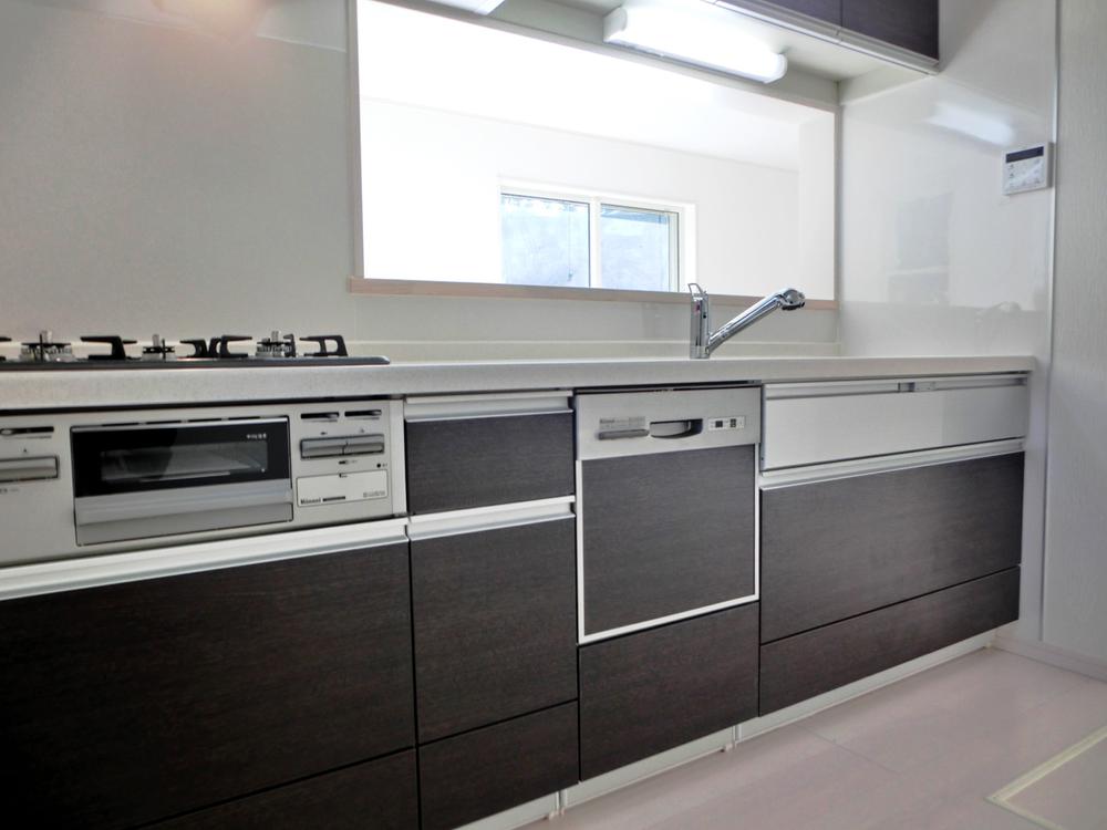 Same specifications photo (kitchen). Same specifications (kitchen)