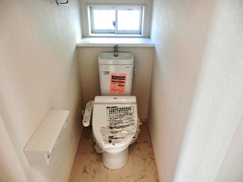 Same specifications photos (Other introspection). Same specifications (toilet)