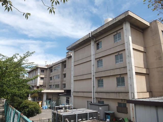 Primary school. 406m to the Kawasaki Municipal Saginuma elementary school (elementary school)