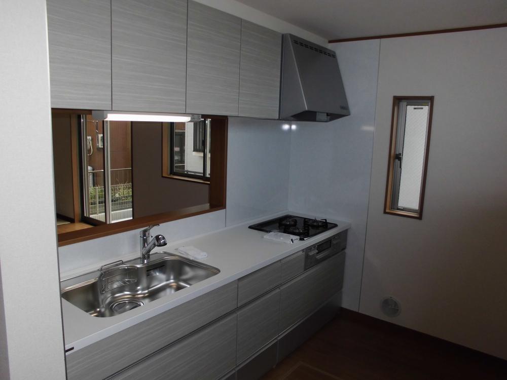 Kitchen. Please compared to your home kitchen! Same specifications Photos