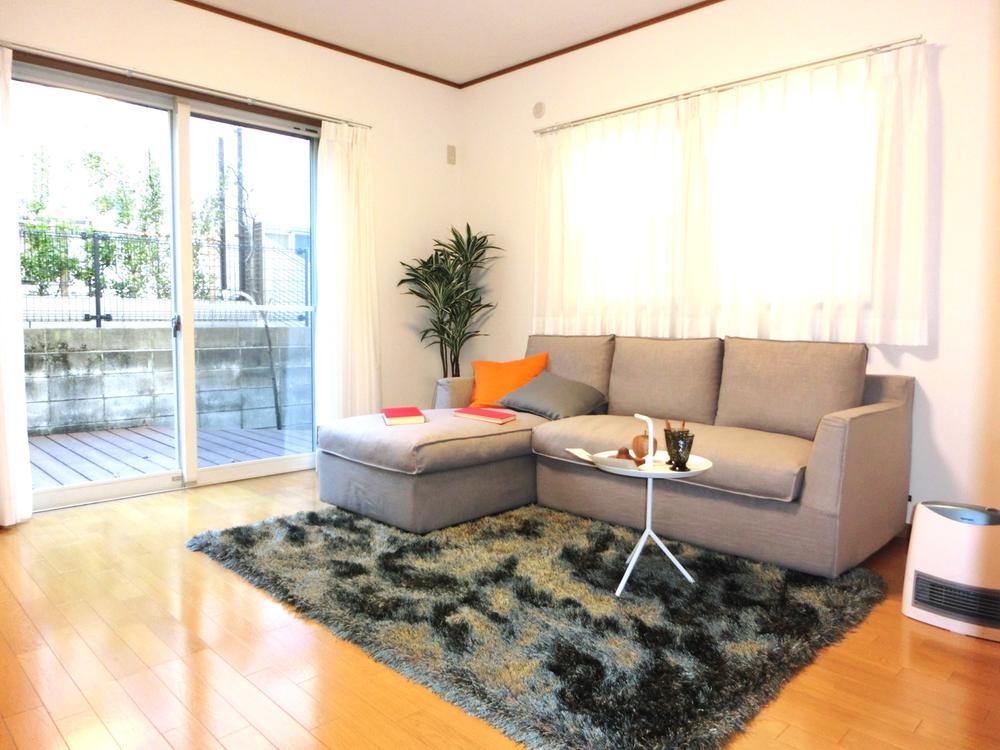 Living. Renovation house (It is with after-sales service guarantee. ) I tried to showrooms the middle.