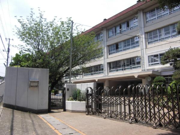 Primary school. Miyamaedaira until elementary school 350m