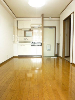 Living and room. DK