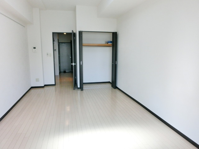 Other room space. Spacious 9.6 tatami rooms