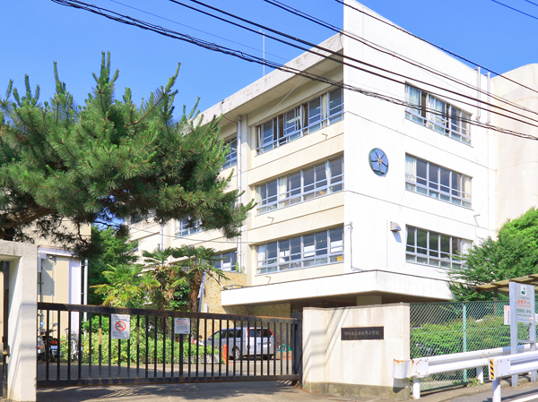 Surrounding environment. City West Arima Elementary School (about 960m / A 12-minute walk)