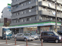 Convenience store. 160m to Family Mart (convenience store)