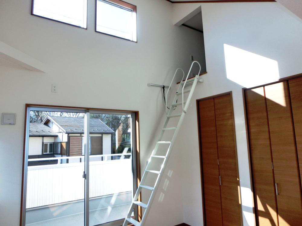 Same specifications photos (Other introspection). Same specifications (loft) There is a close to complete case. For more details, toll-free number Please call 0120-533-508.