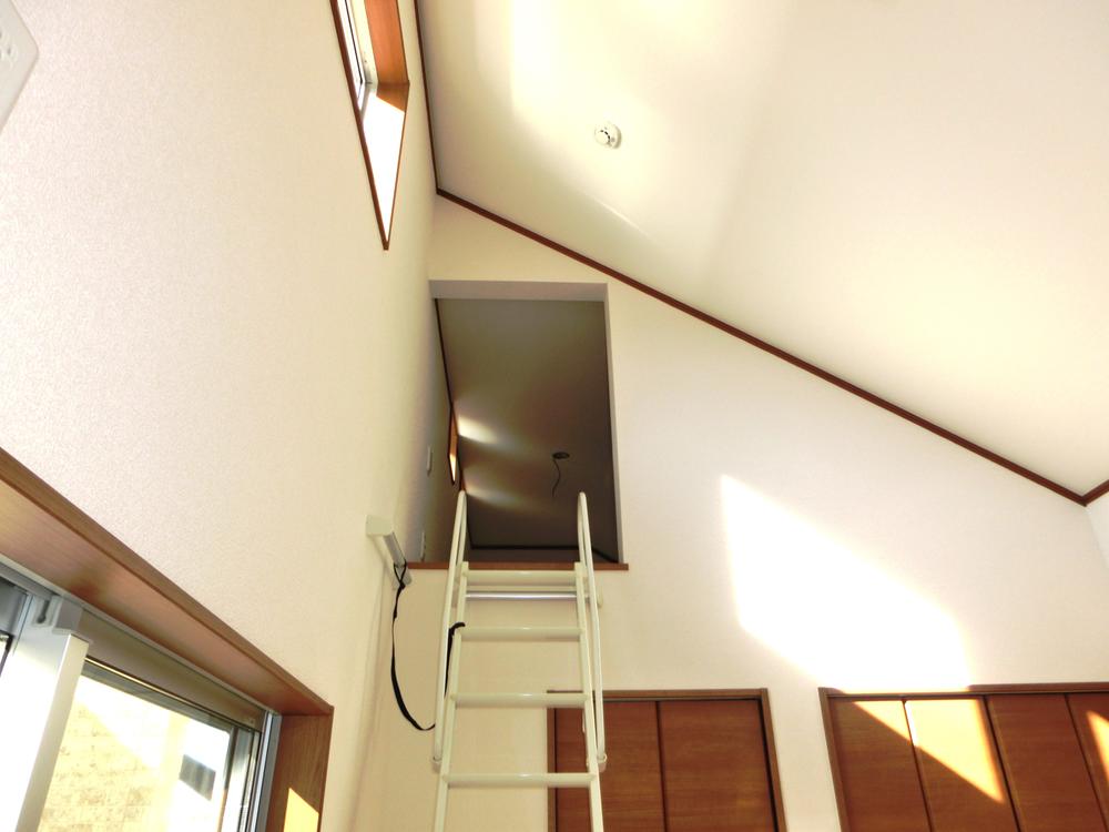 Same specifications photos (Other introspection). Same specifications (loft)