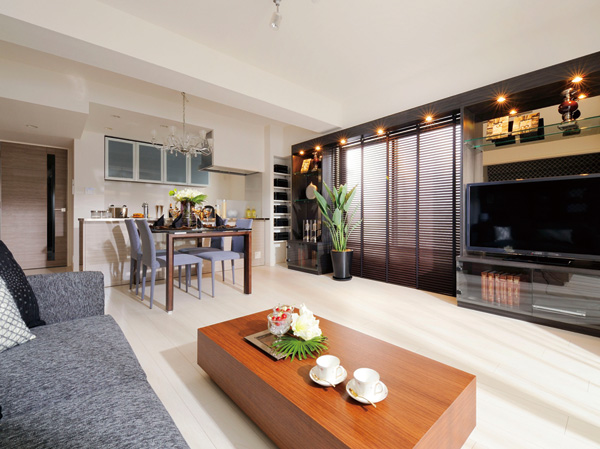 Room and equipment. Standard equipped with energy-saving type of floor heating to warm up from the ground to not pollute the air to clean. (living ・ dining / Model room E3 type ※ Paid options including, Application deadline Yes)