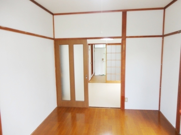 Living and room. Is room