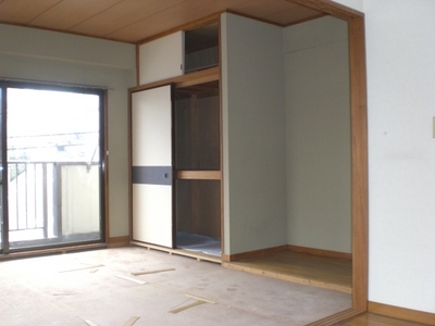 Living and room. It is with storage rooms ☆ 彡