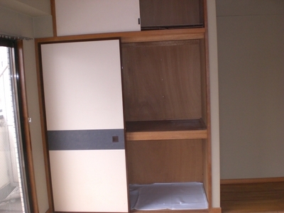Other Equipment. Old-fashioned closet type is excellent storage capacity