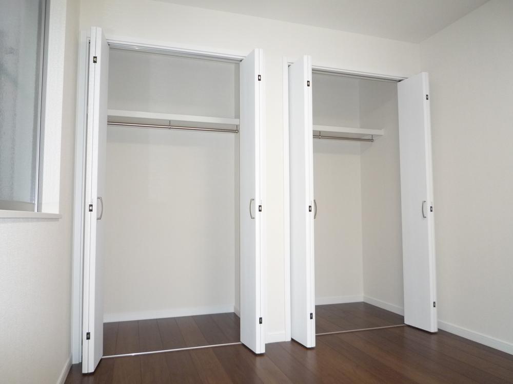 Receipt. There is housed in each room.