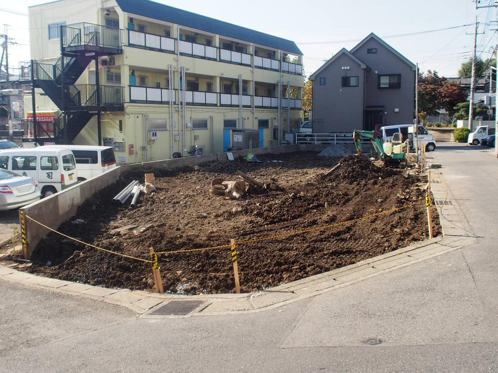 Local appearance photo. Local (11 May 2013) Shooting