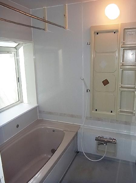 Bathroom. Will the unit bus. 