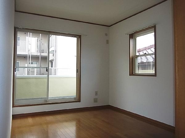 Non-living room. About 6.5 Pledge of Western-style. 