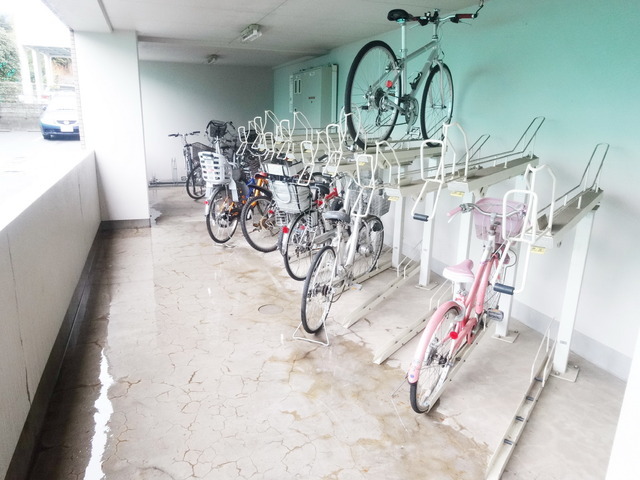 Other common areas. This development has been bicycle parking