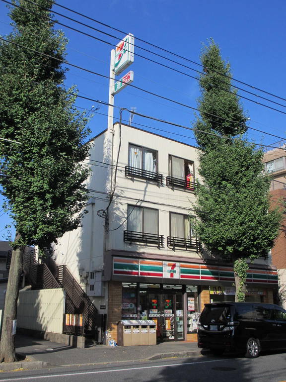 Convenience store. 0m to Seven-Eleven (convenience store)