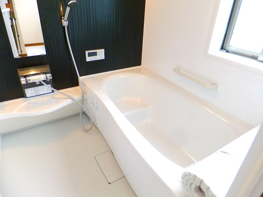 Same specifications photo (bathroom). Spacious Hitotsubo type bathroom to heal fatigue of the day
